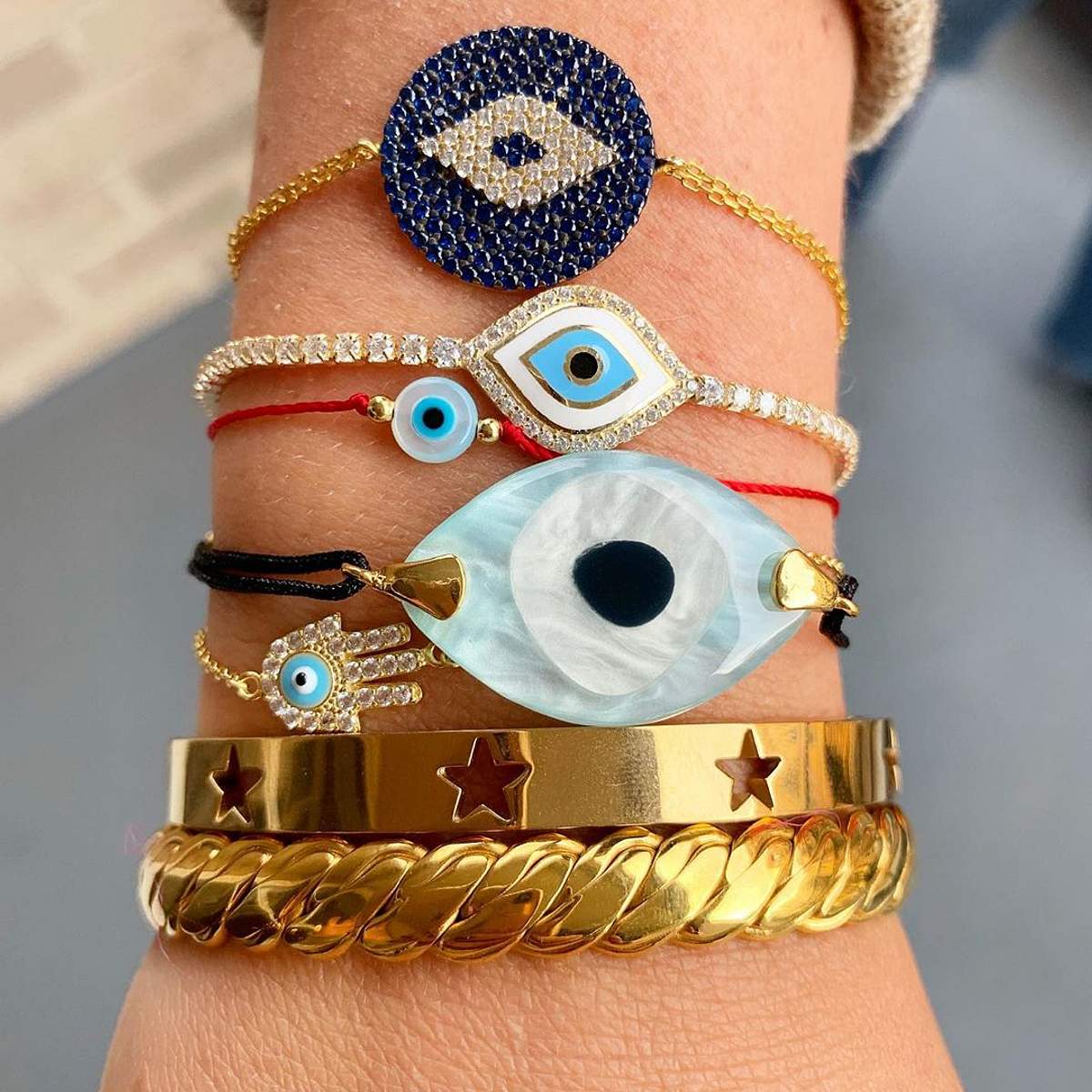Icy Eye Bracelet
